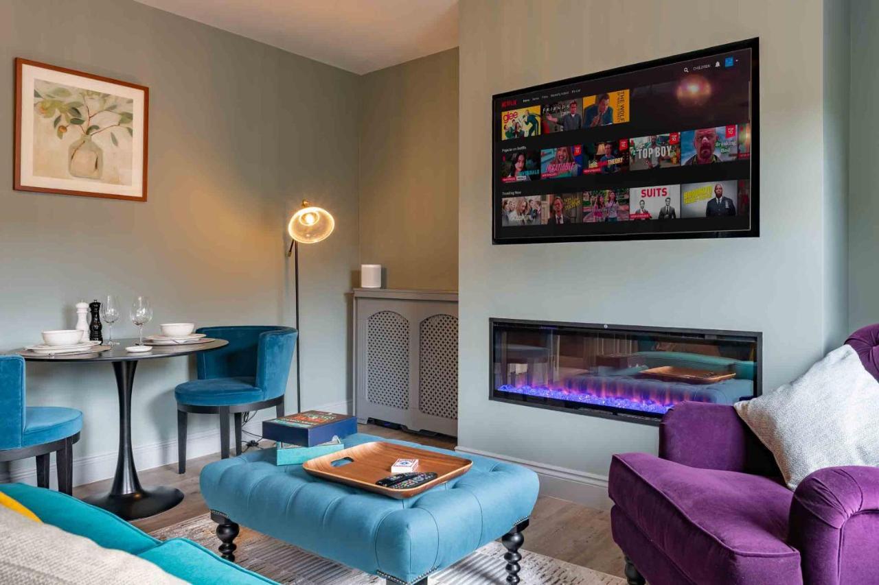 باث Beautiful Modern 1 Bedroom Apartment, City Centre المظهر الخارجي الصورة